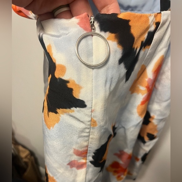 Opening Ceremony Bursting Diamond Silk Open Back Dress - Picture 14 of 15